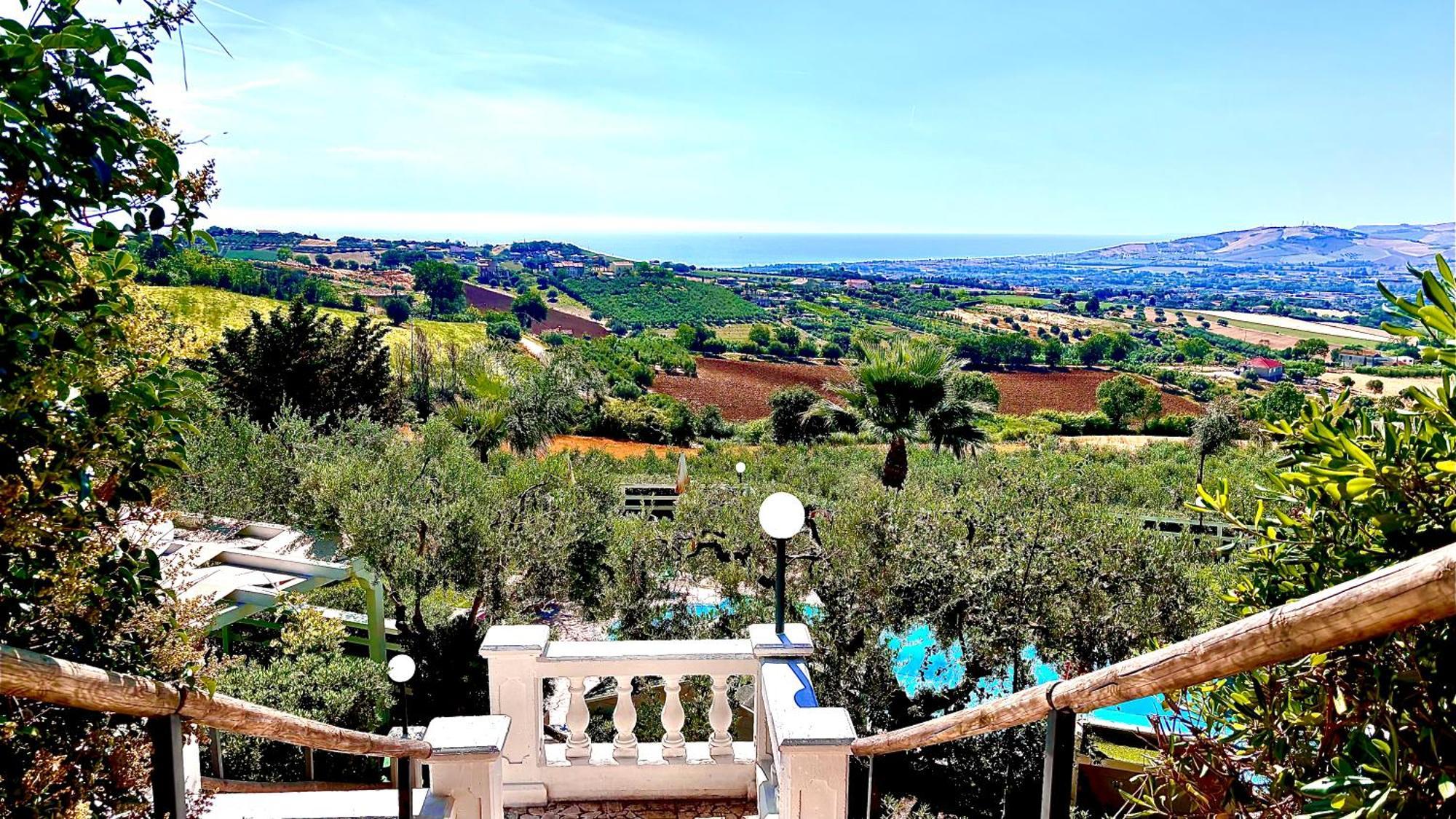 Casale Delle Rose B&B Fattoria Montepagano Dış mekan fotoğraf